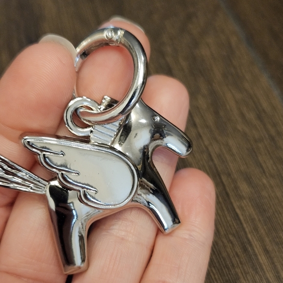 NEW Winged Horse Bag Charm | Gold or Silver Metal 🥳 - Picture 3 of 11